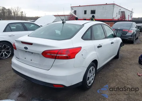 2015 Ford Focus S from USA, damaged, VIN 1FADP3E28FL273676
